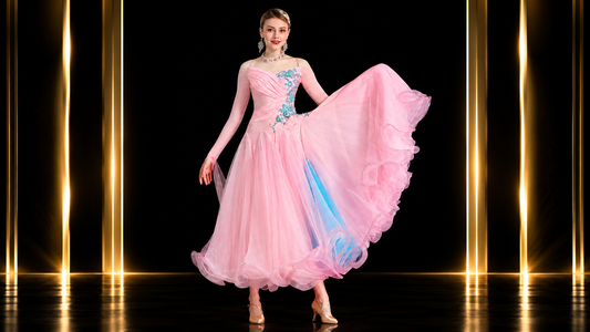 ピンクのレディース社交ダンスドレス ロングドレス シースルー長袖 花柄装飾 フレアスカート スタンダードダンス衣装